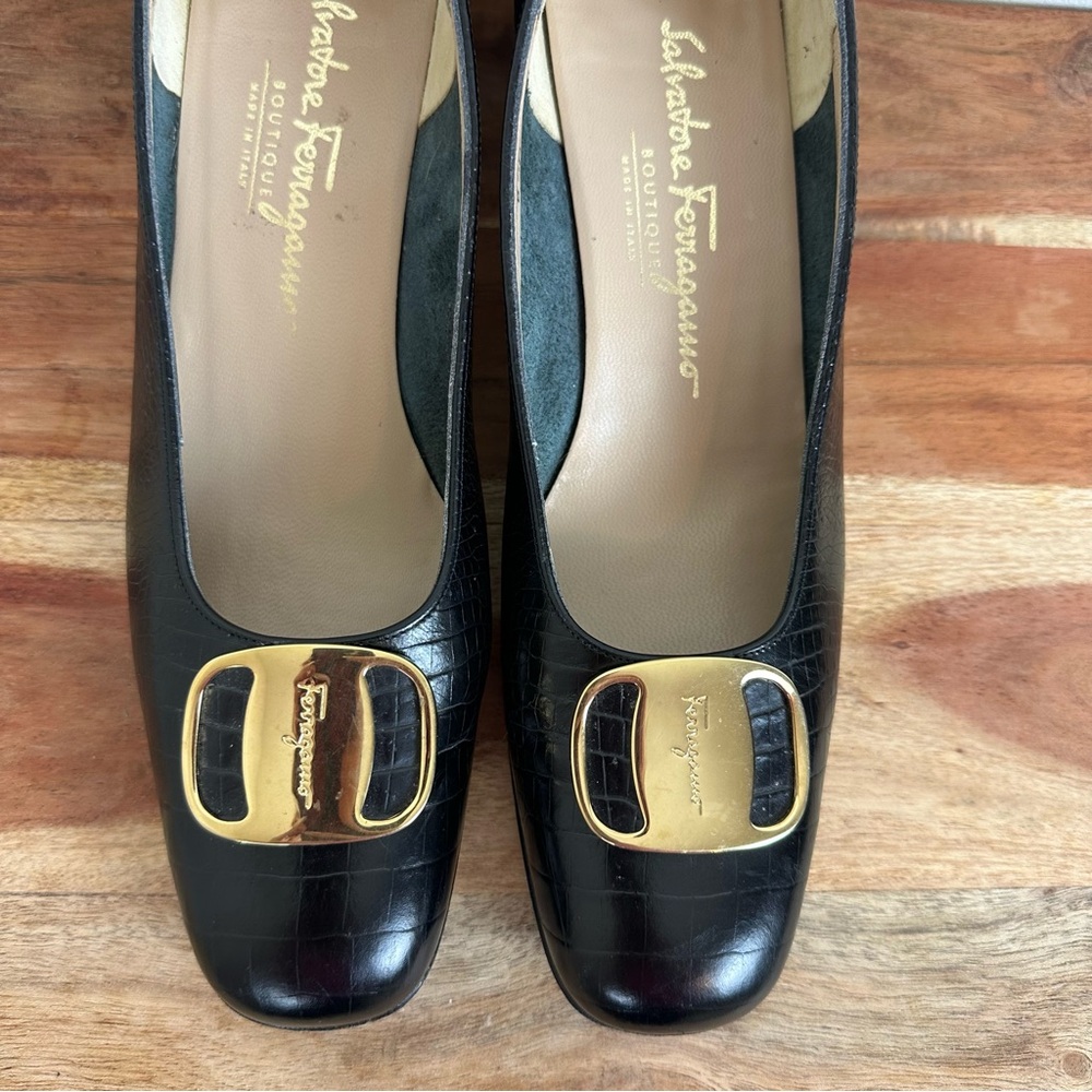 Vintage Salvatore Ferragamo Gancini Pumps - Picture 12 of 13